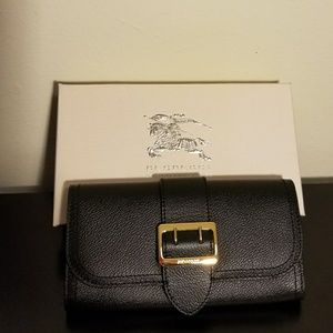 Authentic Burberry buckle wallet- brand new